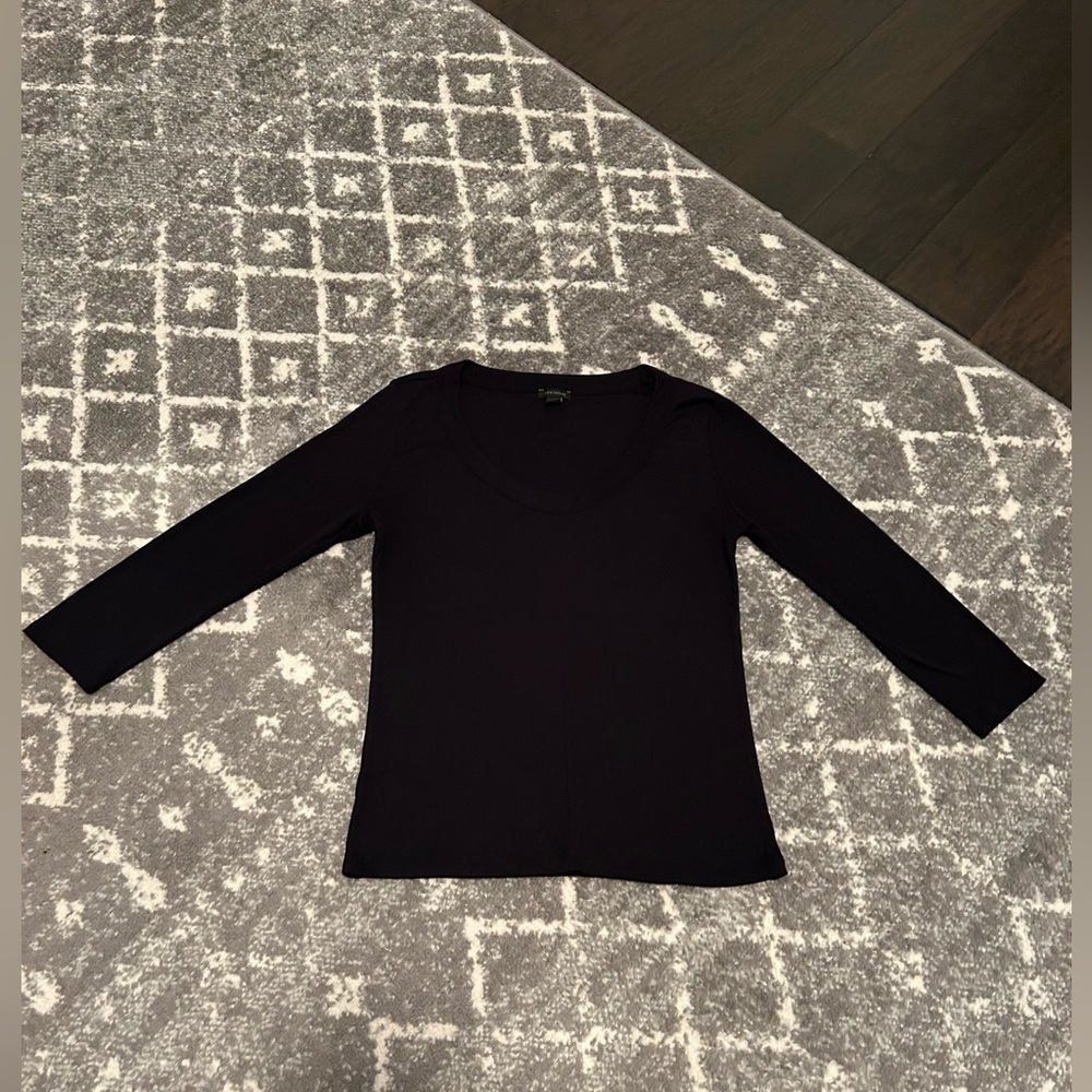 Ann Taylor scoop neck black quarter inch sleeve top size medium